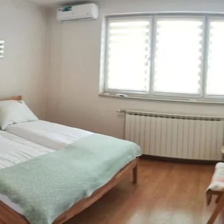 Yuka Family 1-8 Persons 130m2 Апартаменты *